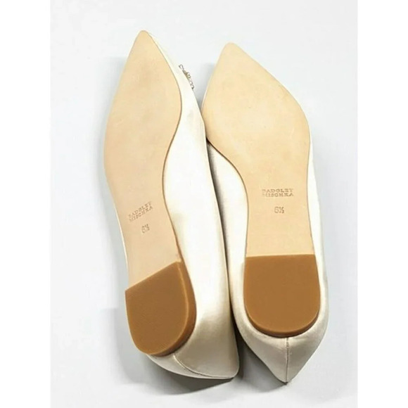 Badgley Mischka Women's Davis Embellished Ivory Satin Flats Size 6.5 (MSRP $195) - Picture 9 of 11